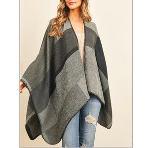 Tonal gray colorblock plaid shawl kimono